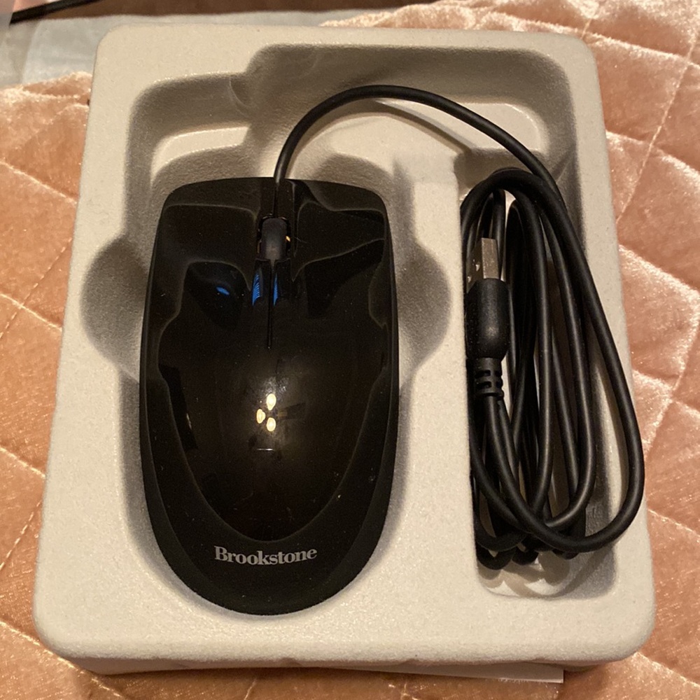 Brookstone Scanner Mouse. Like new. In box. - Picture 2 of 2